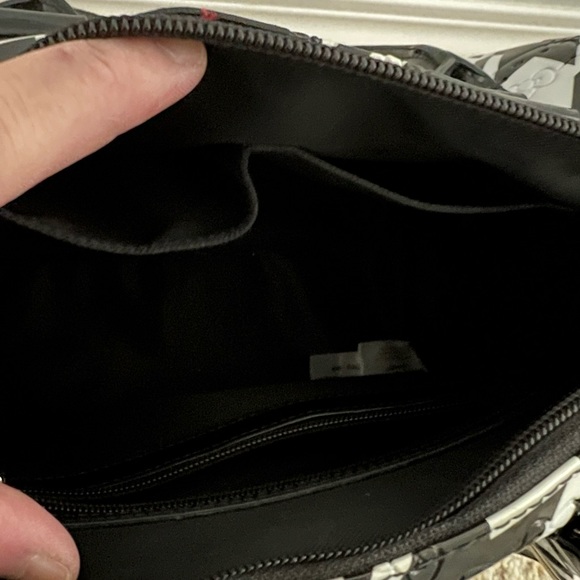 Loungefly x Hello Kitty Checkered Barrel Bag - Picture 3 of 3